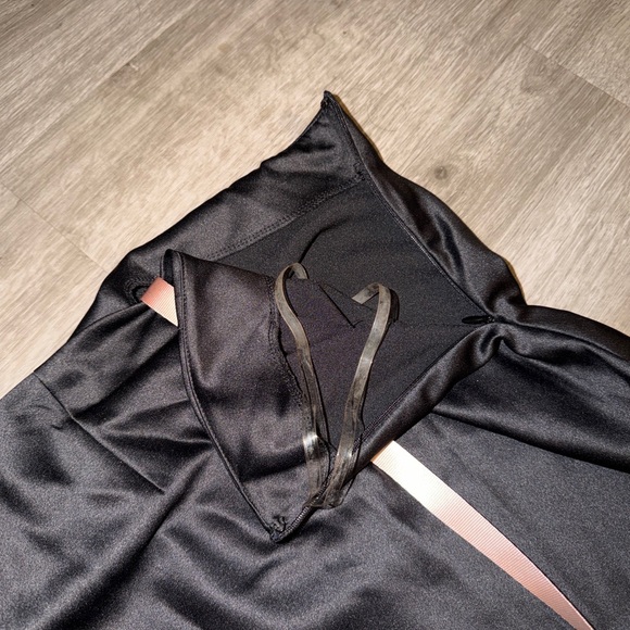 ❤️🔥Firm Price❤️🔥House of CB RUBY Black Satin Lace Trim Midi Skirt - Picture 12 of 15